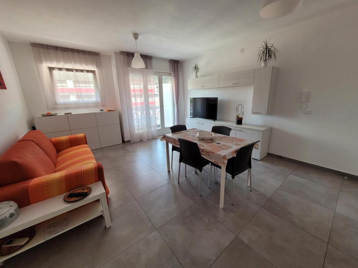 Rosato Mum Apartamento Lignano Sabbiadoro Exterior foto